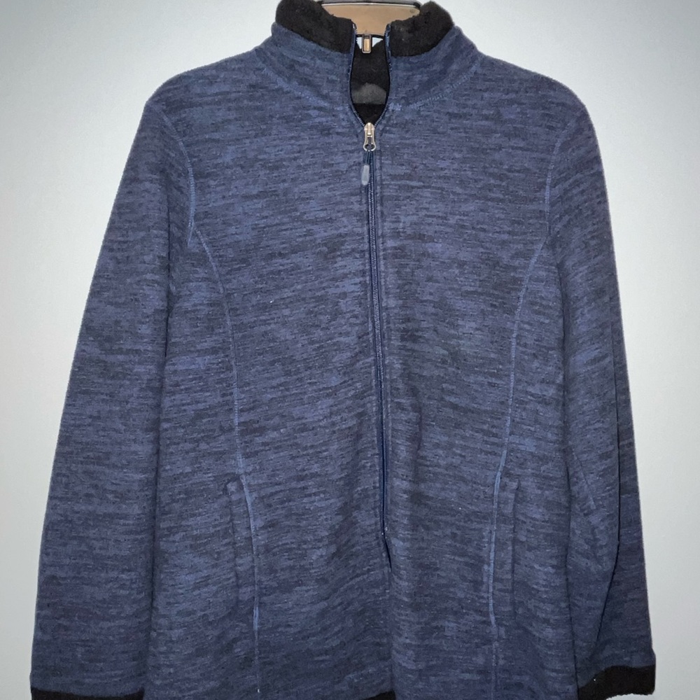 warm collared fleece jacket, great for colder weather (super comfy)!!